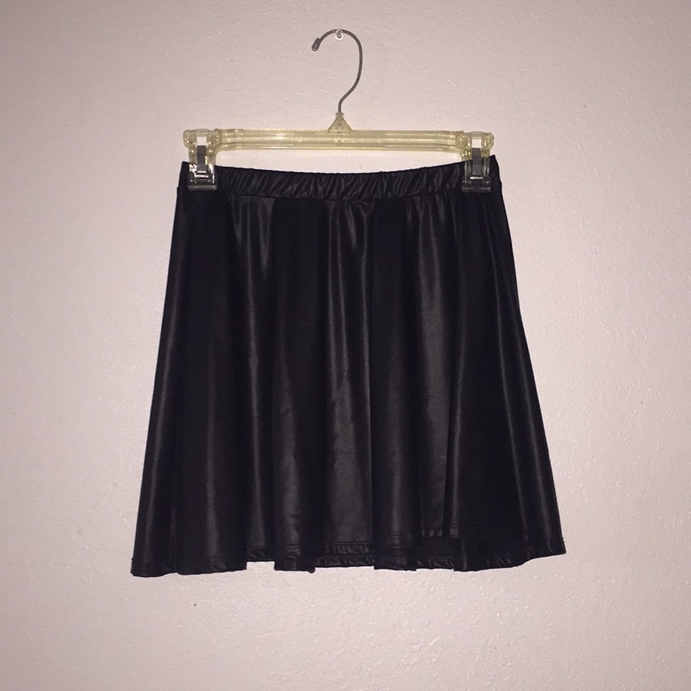 Faux Leather Skirt (black)